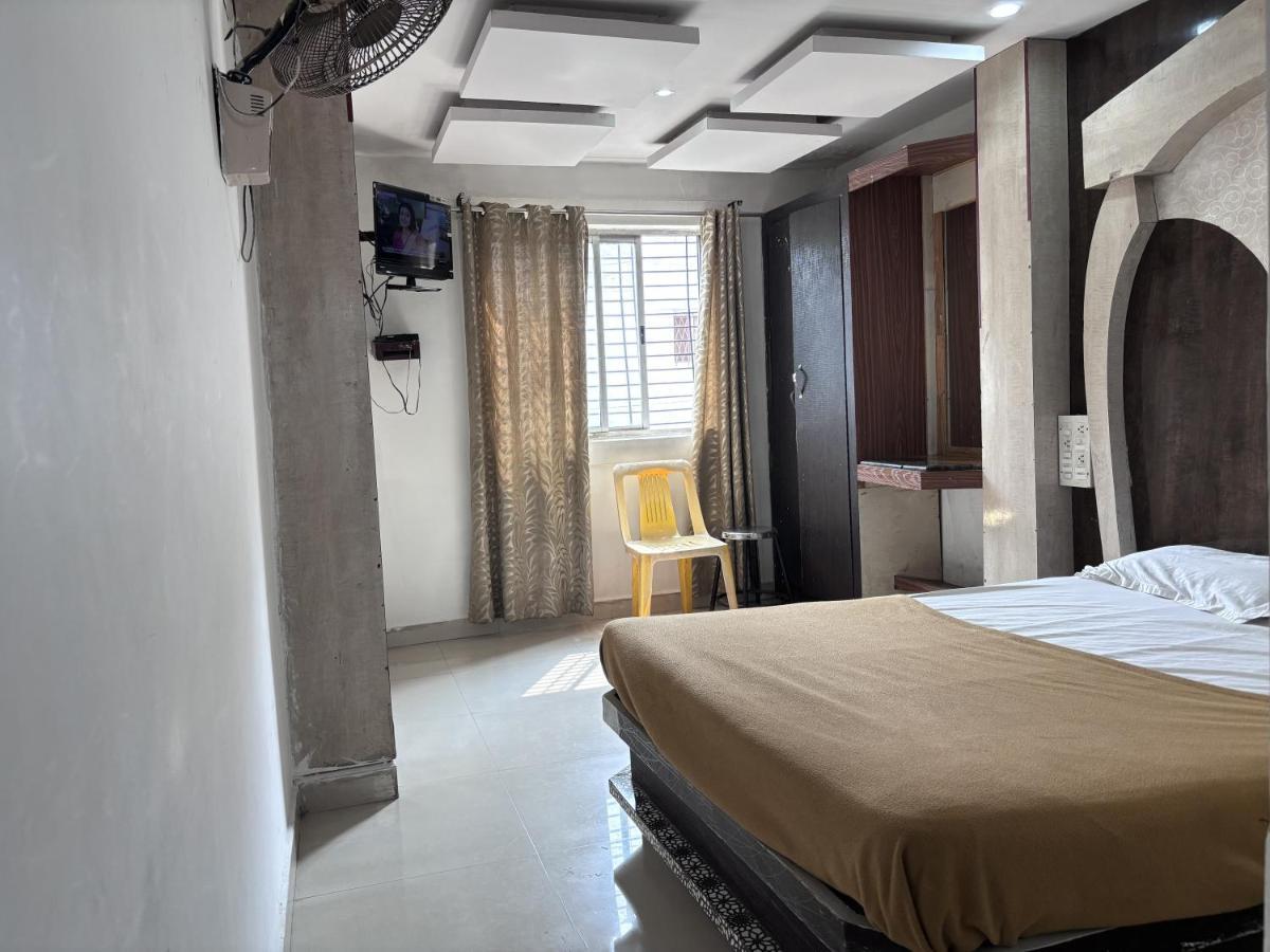 מייזור Hotel Raj Empire מראה חיצוני תמונה