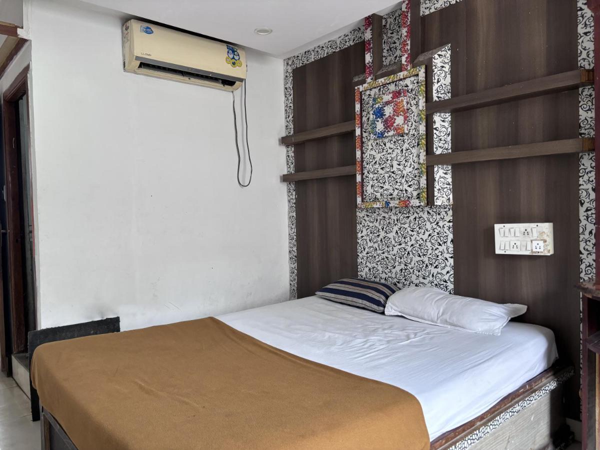 מייזור Hotel Raj Empire מראה חיצוני תמונה