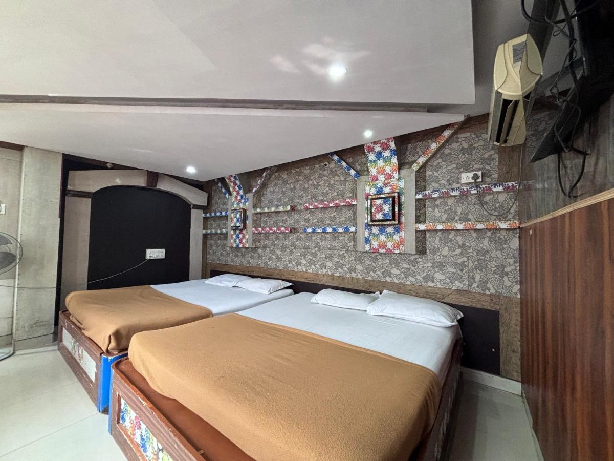 מייזור Hotel Raj Empire מראה חיצוני תמונה