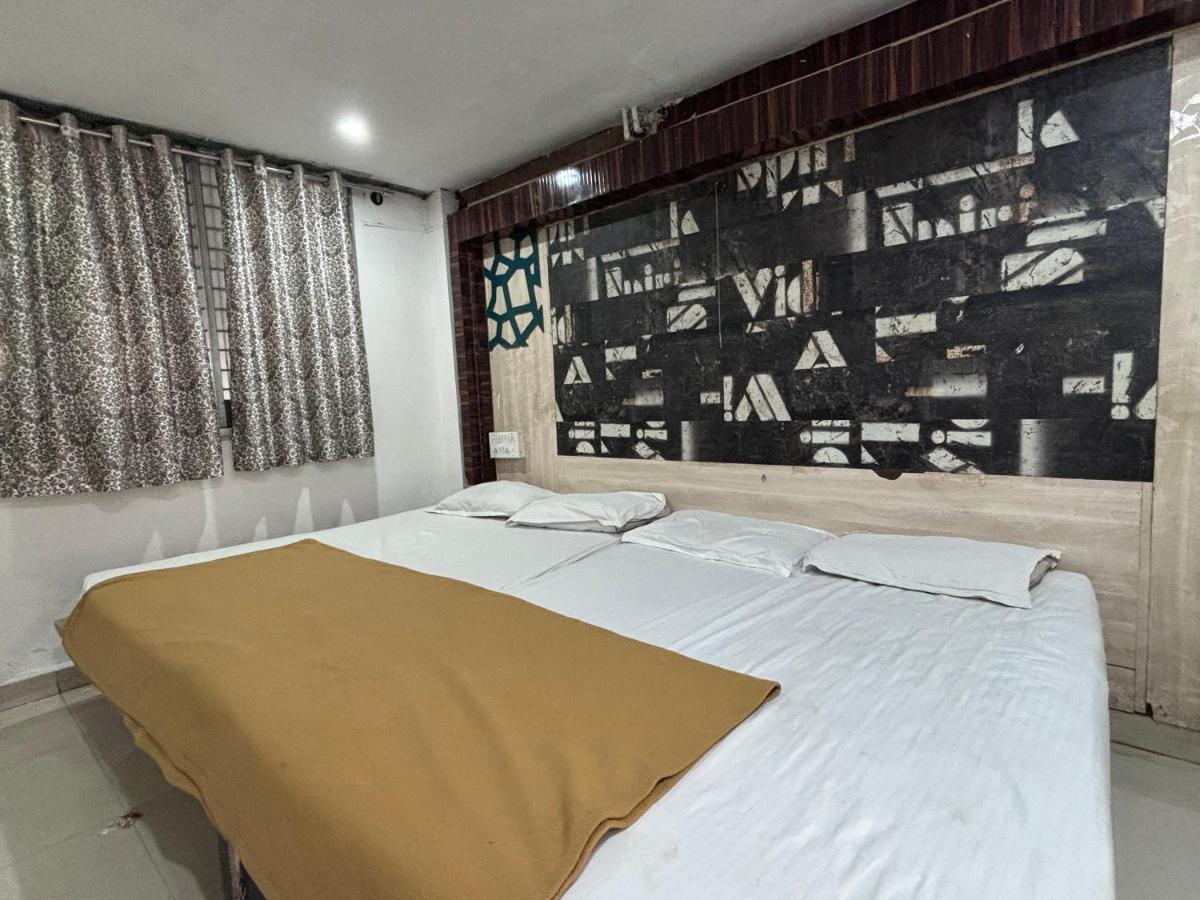מייזור Hotel Raj Empire מראה חיצוני תמונה