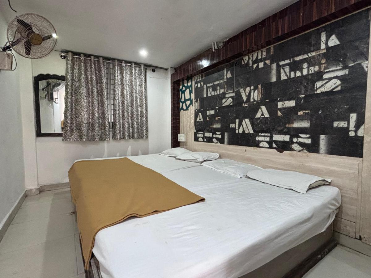 מייזור Hotel Raj Empire מראה חיצוני תמונה