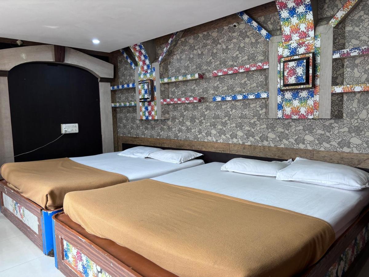 מייזור Hotel Raj Empire מראה חיצוני תמונה