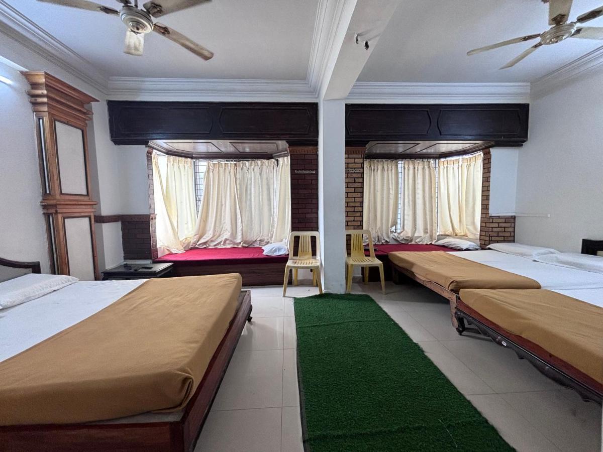 מייזור Hotel Raj Empire מראה חיצוני תמונה