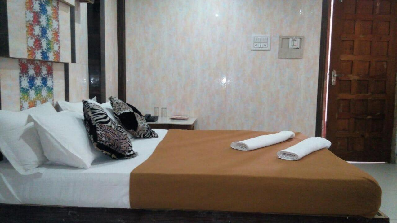 מייזור Hotel Raj Empire מראה חיצוני תמונה
